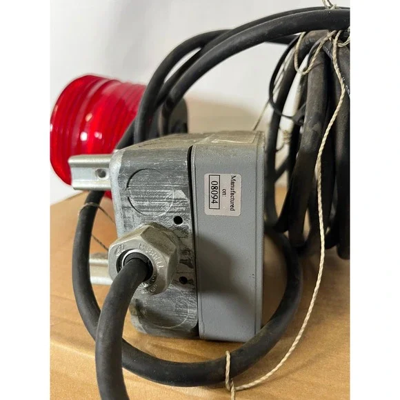 Federal Signal Red Strobe Warning Light Siren Industrial Alarm Killark Hubbell - Picture 3 of 7